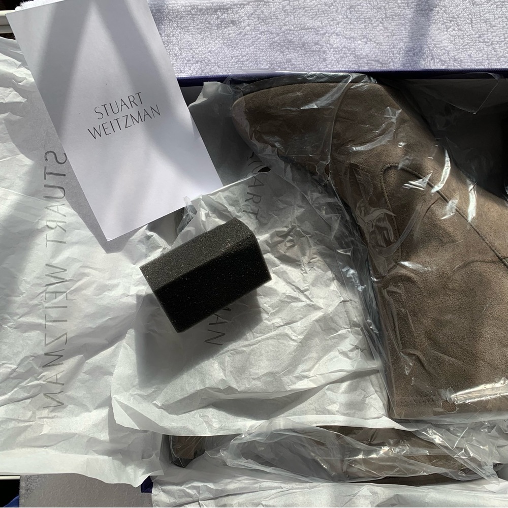 Stuart Weitzman Glove Tie-Back Suede Ankle Boot/Bootie US 10 - Picture 9 of 9